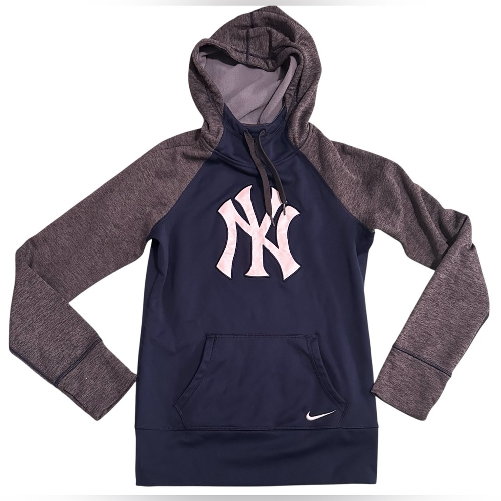Nike Therma-Fit New York Yankees hoodie - size small